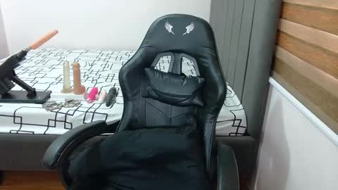 ashly online show from 01/17/25, 07:08