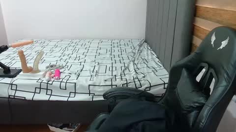 ashly online show from 01/20/25, 01:18