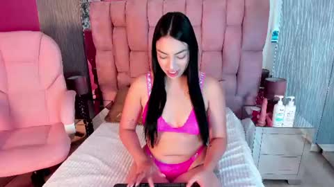 Ashly online show from 07/21/26, 11:12