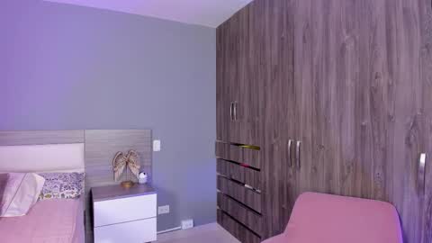 Ashly online show from 10/17/25, 03:42