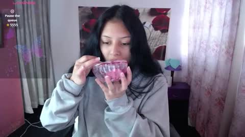 Ashly online show from 09/12/25, 11:21