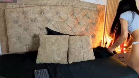 ashlybloom1 online show from 07/09/26, 12:09
