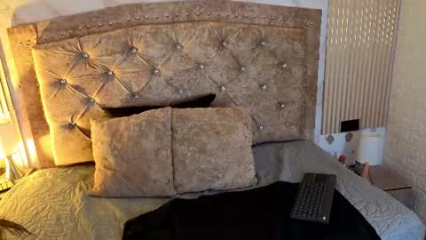 ashlybloom1 online show from 07/26/26, 12:23