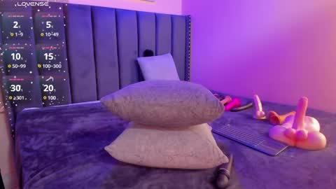 ashlye_miller_ online show from 12/12/24, 07:08