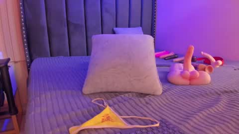 ashlye_miller_ online show from 02/11/25, 07:02