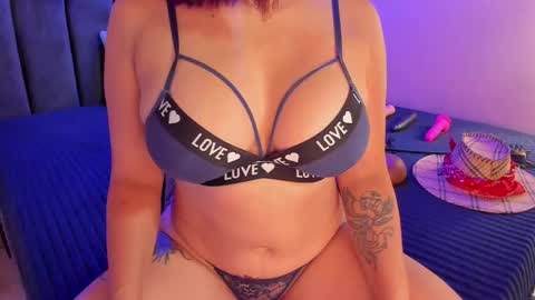 ashlye_miller_ online show from 01/17/26, 04:39
