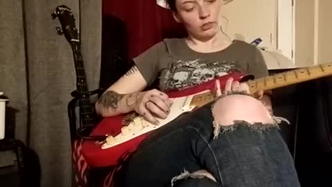 Snapshot of ashlynn5716 chatting on 10/12/25, 07:40 ashlynn5716 online show from 10/12/25, 07:40