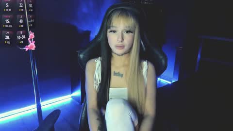 Snapshot of ashmila chatting on 01/28/25, 06:38 Mila online show from 01/28/25, 06:38
