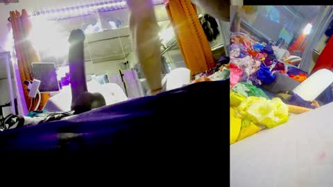 Snapshot of ashmomo chatting on 12/11/24, 07:14 ashmomo online show from 12/11/24, 07:14