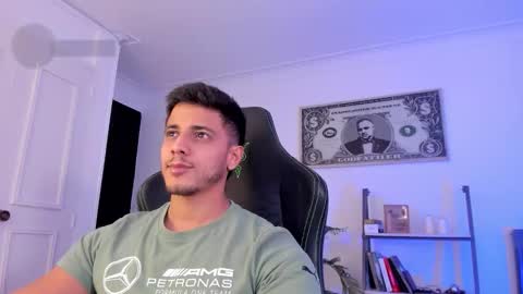 Snapshot of ashton_coleman_ chatting on 11/12/25, 12:33 my name real is camilo online show from 11/12/25, 12:33