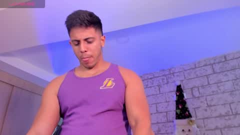 Snapshot of ashton_coleman_ chatting on 12/18/25, 07:36 my name real is camilo online show from 12/18/25, 07:36