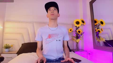 Ashton Myers online show from 09/28/25, 12:21