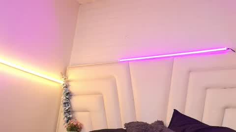 Ashton Myers online show from 10/24/25, 09:11