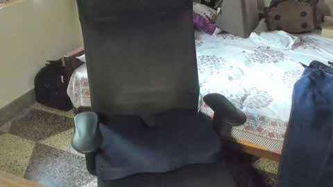 Ashton online show from 01/27/25, 10:27