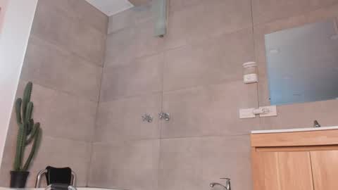 PAO   online show from 01/31/25, 05:51