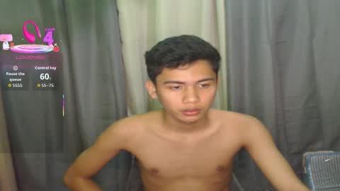 Snapshot of asian_ainsley69 chatting on 12/15/25, 12:31 asian_ainsley69 online show from 12/15/25, 12:31