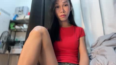 Snapshot of asian_aki chatting on 04/09/26, 01:05 Marj online show from 04/09/26, 01:05