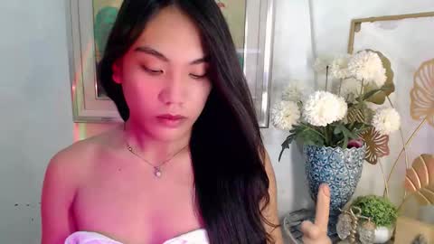Snapshot of asian_alliyah chatting on 06/06/26, 06:01 asian_alliyah online show from 06/06/26, 06:01