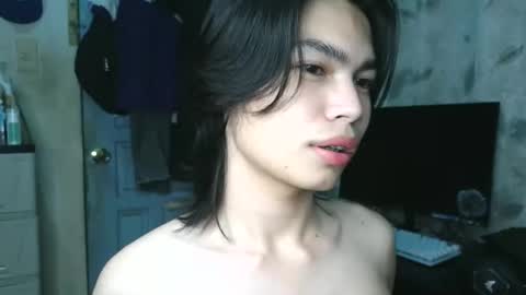 asian_babyboi online show from 10/02/25, 12:56