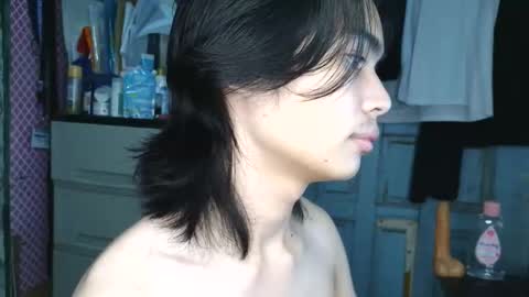 asian_babyboi online show from 10/15/25, 11:54