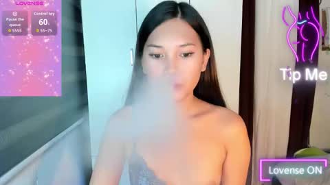 Snapshot of asian_cecilyxx chatting on 10/30/25, 05:46 Cecily online show from 10/30/25, 05:46