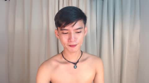 Snapshot of asian_cutiebaexx chatting on 09/10/25, 10:54 Pat online show from 09/10/25, 10:54