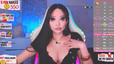  usually start stream about 10 pm PST 1 am EST  online show from 12/19/25, 08:32