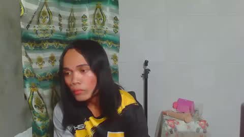 Snapshot of asian_hillary chatting on 01/04/25, 09:43 asian_hillary online show from 01/04/25, 09:43