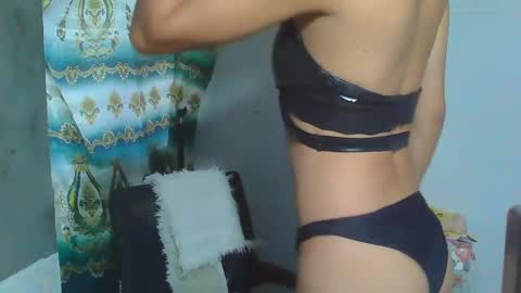 Snapshot of asian_hillary chatting on 01/10/25, 07:04 asian_hillary online show from 01/10/25, 07:04