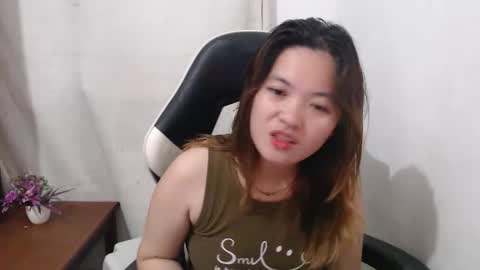 Snapshot of asian_honey69 chatting on 02/18/26, 02:29 bb girl online show from 02/18/26, 02:29