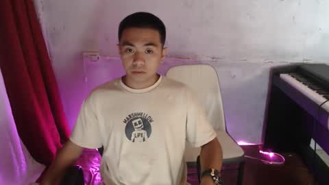 Snapshot of asian_janush chatting on 10/07/25, 10:12 asian_janush online show from 10/07/25, 10:12