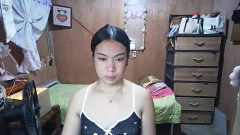 Snapshot of asian_llory chatting on 10/10/25, 12:04 asian_llory online show from 10/10/25, 12:04