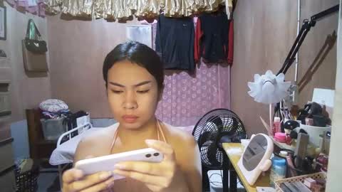 Snapshot of asian_llory chatting on 11/02/25, 12:18 asian_llory online show from 11/02/25, 12:18