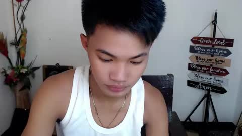 asian_lover05 online show from 10/22/25, 04:29