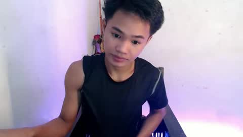 asian_lover05 online show from 02/19/26, 01:45