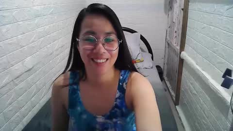 Trixie online show from 01/04/25, 03:39