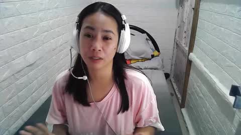 Trixie online show from 02/06/25, 04:14