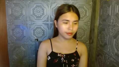 Sofia online show from 11/17/25, 06:19