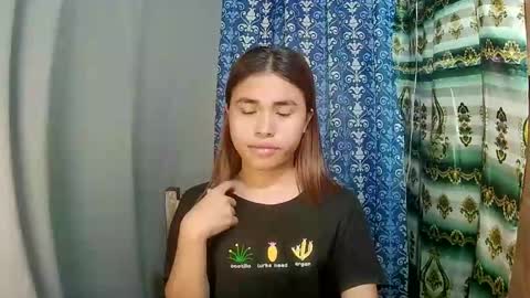 Sofia online show from 12/05/25, 06:44