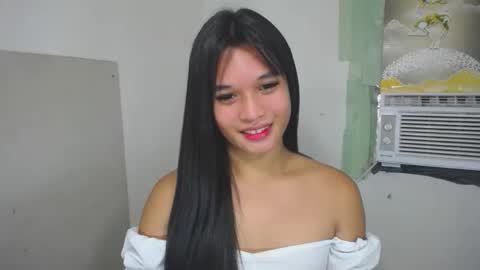 Snapshot of asian_yannie chatting on 10/12/25, 11:15 Yan online show from 10/12/25, 11:15