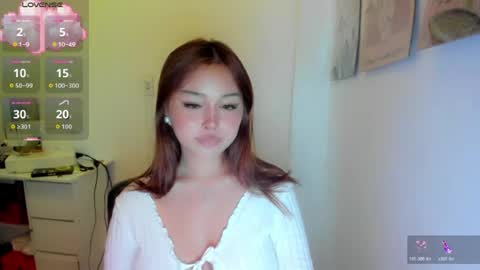 Snapshot of asianbabenicky chatting on 07/02/26, 05:13 Hien online show from 07/02/26, 05:13