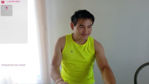Snapshot of asianboy_sunny chatting on 06/13/26, 04:10 AsianBoy Sunny online show from 06/13/26, 04:10