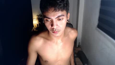 Snapshot of asianboyhunt chatting on 12/10/24, 03:20 Fev online show from 12/10/24, 03:20