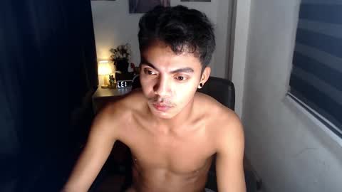 Snapshot of asianboyhunt chatting on 12/11/24, 06:47 Fev online show from 12/11/24, 06:47