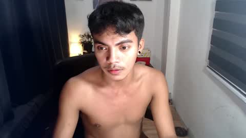 Snapshot of asianboyhunt chatting on 12/12/24, 02:48 Fev online show from 12/12/24, 02:48