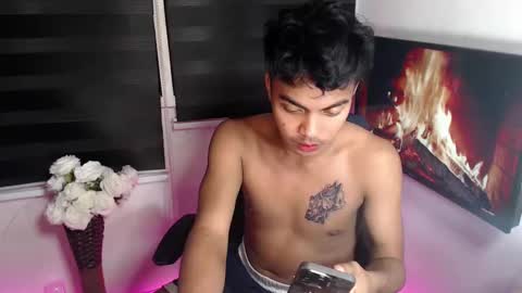 Snapshot of asianboyhunt chatting on 02/11/25, 12:16 Fev online show from 02/11/25, 12:16