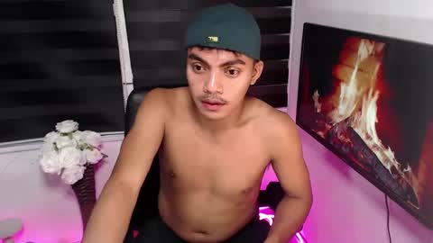 Snapshot of asianboyhunt chatting on 03/12/25, 04:56 Fev online show from 03/12/25, 04:56