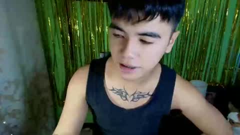Snapshot of asiancarl_bigcock chatting on 12/19/25, 12:50 kairo dewji in ifbi online show from 12/19/25, 12:50