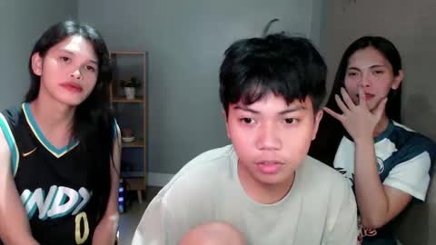 Snapshot of asiancutie0 chatting on 12/18/24, 03:55 online show from 12/18/24, 03:55