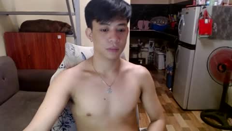 Snapshot of asiandreamboyx chatting on 02/13/25, 11:28 asiandreamboyx online show from 02/13/25, 11:28